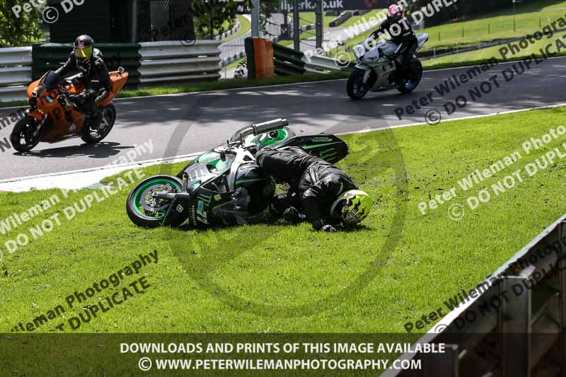 cadwell no limits trackday;cadwell park;cadwell park photographs;cadwell trackday photographs;enduro digital images;event digital images;eventdigitalimages;no limits trackdays;peter wileman photography;racing digital images;trackday digital images;trackday photos